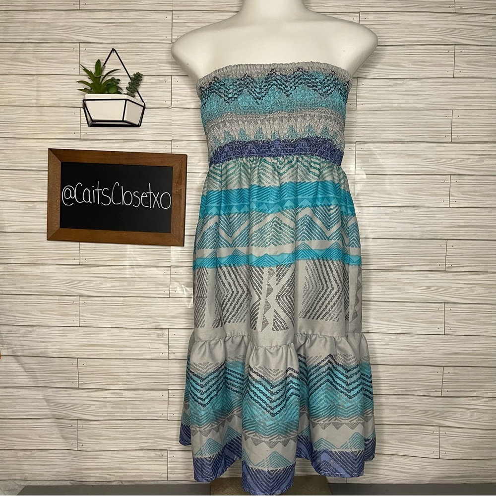 🫶 American Eagle Outfitters Strapless Dress